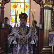В Неділю хрестопоклонну єпископ Васильківський Миколай звершив літургію в нашому храмі